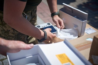 "Щоб виконувати надскладні завдання": Черкащина передала військовим дрони "Щоб виконувати надскладні завдання": Черкащина передала військовим дрони