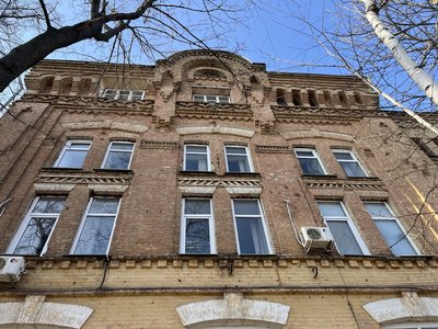 Черкаський винний склад перетворився на навчальний заклад Черкаський винний склад перетворився на навчальний заклад