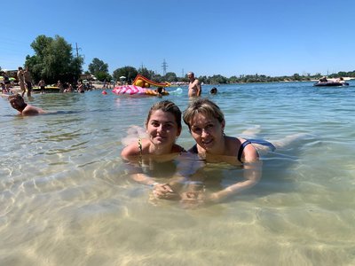 "Вода нагадує наше Азовське море". Блакитні озера на Дніпропетровщині як місце для відпочинку: що там є та як дістатися "Вода нагадує наше Азовське море". Блакитні озера на Дніпропетровщині як місце для відпочинку: що там є та як дістатися
