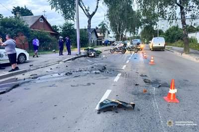 Не надав переваги в русі: внаслідок ДТП травмувалися два мотоциклісти у Рівному Не надав переваги в русі: внаслідок ДТП травмувалися два мотоциклісти у Рівному