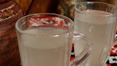 "Домашнє шампанське" з бузини: рецепт літнього напою від господині з Рівненщини "Домашнє шампанське" з бузини: рецепт літнього напою від господині з Рівненщини