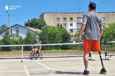 В Одесі ветеранів реабілітують за допомогою піклболу: чому новий вид спорту стрімко набирає популярності В Одесі ветеранів реабілітують за допомогою піклболу: чому новий вид спорту стрімко набирає популярності