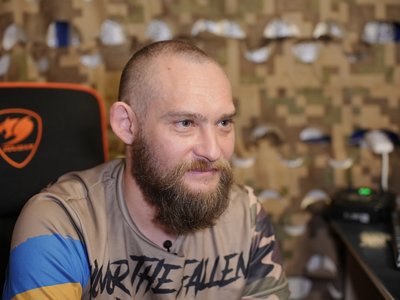 “Ноги тут не потрібні”: після ампутації двоє бійців 56-ї бригади повернулися до строю “Ноги тут не потрібні”: після ампутації двоє бійців 56-ї бригади повернулися до строю
