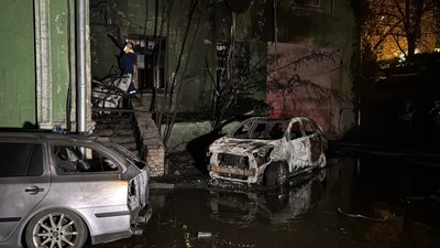 Війська РФ атакували Дніпро: сталася пожежа у багатоповерхівці, є поранені, врятовано шістьох людей Війська РФ атакували Дніпро: сталася пожежа у багатоповерхівці, є поранені, врятовано шістьох людей