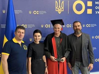 Тімоті Снайдер та Оксен Лісовий Тімоті Снайдер та Оксен Лісовий