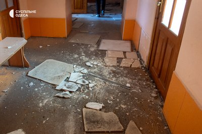 Пошкоджені кабінети та дистанційка: що відомо про наслідки вибуху в Одеському юридичному ліцеї Пошкоджені кабінети та дистанційка: що відомо про наслідки вибуху в Одеському юридичному ліцеї