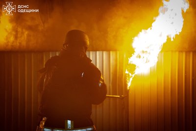 Нічний обстріл Одеси: зазнали пошкоджень будинок і цивільна інфраструктура Нічний обстріл Одеси: зазнали пошкоджень будинок і цивільна інфраструктура