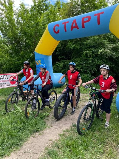 У Житомирі провели дебютний велокрос "Шкільний травень на колесах" У Житомирі провели дебютний велокрос "Шкільний травень на колесах"