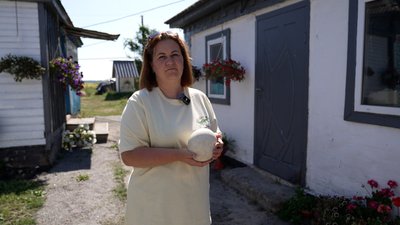 "Це птиця, з якої продається все": на Чернігівщині створили екоферму зі страусами "Це птиця, з якої продається все": на Чернігівщині створили екоферму зі страусами