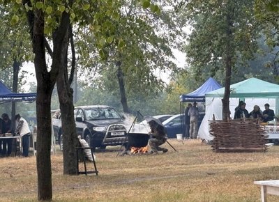 У Бобриці на Черкащині варили борщ під парасольками