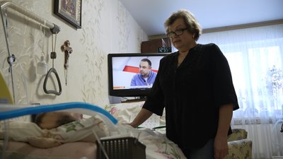 "Заручник свого тіла": як чернігівець живе на апараті ШВЛ, коли світла може не бути 16 годин на добу "Заручник свого тіла": як чернігівець живе на апараті ШВЛ, коли світла може не бути 16 годин на добу