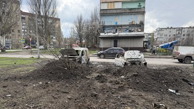 Наслідки обстрілу Добропілля Донецька область 9 квітня 2025 рік Наслідки обстрілу Добропілля Донецька область 9 квітня 2025 рік