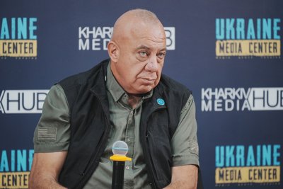 Том Брюер Том Брюер