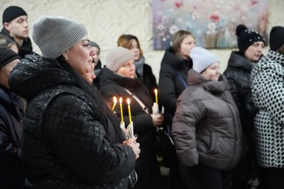 "Дуже добра пара була": у Запоріжжі попрощались з 18-річними Софією Осадчою та Степаном Штиком, котрих вбив дрон РФ "Дуже добра пара була": у Запоріжжі попрощались з 18-річними Софією Осадчою та Степаном Штиком, котрих вбив дрон РФ