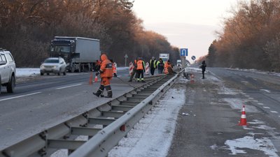 На Чернігівщині бійці ТрО збили російську ракету, уламки якої впали на трасі "Київ-Чернігів" На Чернігівщині бійці ТрО збили російську ракету, уламки якої впали на трасі "Київ-Чернігів"