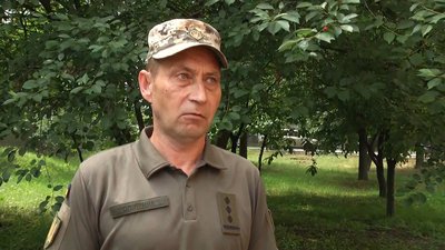 Жителі Баранівки на Житомирщині знову прийшли під ТЦК: вимагають справедливого розслідування справи про побиття чоловіка Жителі Баранівки на Житомирщині знову прийшли під ТЦК: вимагають справедливого розслідування справи про побиття чоловіка