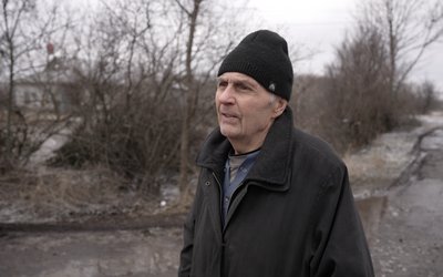 "Постійно б'ють, та люди нікуди не хочуть їхати". Як живуть прифронтові Романки на Дніпропетровщині "Постійно б'ють, та люди нікуди не хочуть їхати". Як живуть прифронтові Романки на Дніпропетровщині