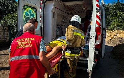 На Миколаївщині чоловік впав у триметрову яму На Миколаївщині чоловік впав у триметрову яму