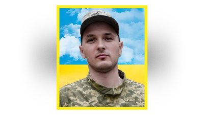 На Чернігівщині попрощалися з п'ятьма захисниками України, які загинули на фронті На Чернігівщині попрощалися з п'ятьма захисниками України, які загинули на фронті