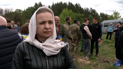 "Він хотів, щоб у нашої країни було гідне майбутнє": на Чернігівщині попрощалися із військовим Дмитром Денисенком "Він хотів, щоб у нашої країни було гідне майбутнє": на Чернігівщині попрощалися із військовим Дмитром Денисенком