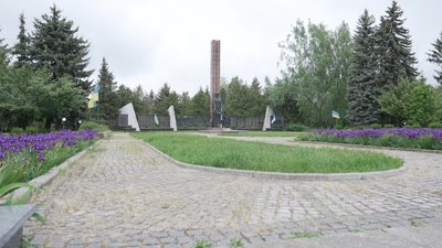 У громаді на Вінниччині понад два роки чекають на Алею Слави для загиблих захисників: що відомо У громаді на Вінниччині понад два роки чекають на Алею Слави для загиблих захисників: що відомо