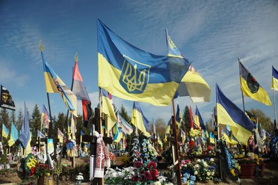 “Нехай ніхто не ховає своїх дітей”: у Сумах попрощалися з двома воїнами “Нехай ніхто не ховає своїх дітей”: у Сумах попрощалися з двома воїнами