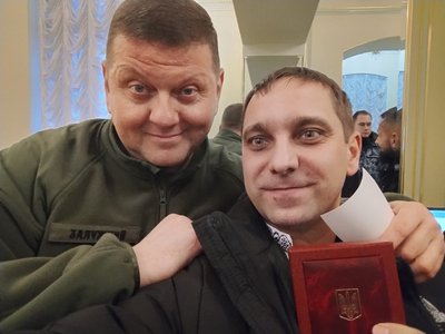 Зеленський нагородив до Дня Соборності шістьох жителів Хмельниччини. Кого саме Зеленський нагородив до Дня Соборності шістьох жителів Хмельниччини. Кого саме