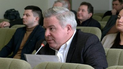"Рідний дім" не голосуватиме за зміни до регламенту Чернігівської міськради, — Ломако "Рідний дім" не голосуватиме за зміни до регламенту Чернігівської міськради, — Ломако