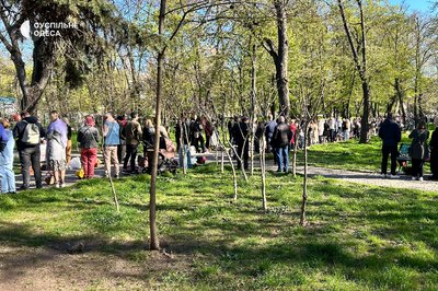Освячення кошиків і молитви у храмі: як одесити зустріли Великдень (фото)