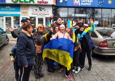 “То була ейфорія, сльози щастя”. Жителі Херсона поділились спогадами про звільнення міста на платформі Svidok.org “То була ейфорія, сльози щастя”. Жителі Херсона поділились спогадами про звільнення міста на платформі Svidok.org