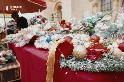 Німецькі ковбаски та глінтвейн: в Одесі відзначили Різдво ярмарком Німецькі ковбаски та глінтвейн: в Одесі відзначили Різдво ярмарком