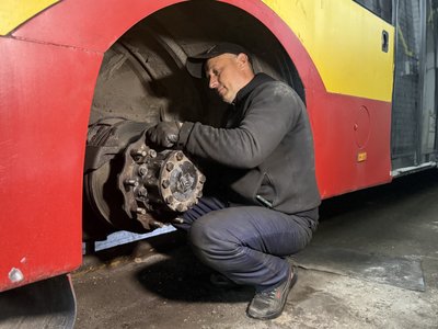 У Вінниці готують до виїздів 12 автобусів із Польщі У Вінниці готують до виїздів 12 автобусів із Польщі