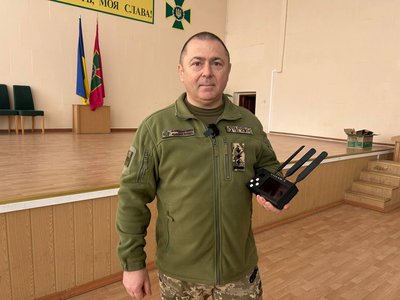 Засоби РЕБ для житомирських прикордонників передали брати Яремчуки Засоби РЕБ для житомирських прикордонників передали брати Яремчуки