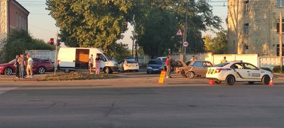 У Житомирі зіткнулися мотоцикл та ВАЗівка: мотоцикліста госпіталізували до лікарні У Житомирі зіткнулися мотоцикл та ВАЗівка: мотоцикліста госпіталізували до лікарні