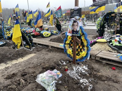 Будівництво Алеї Героїв у Полтавській ТГ: на якому етапі роботи Будівництво Алеї Героїв у Полтавській ТГ: на якому етапі роботи