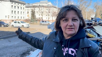 “Квартири немає, житла немає”. Російські авіабомби вдарили по центру Краматорська: що розповідають жителі “Квартири немає, житла немає”. Російські авіабомби вдарили по центру Краматорська: що розповідають жителі