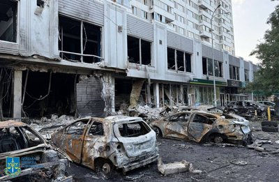 Прокуратура розслідує атаку БпЛА на Одесу: згорілі авто, травмована жінка, пошкоджені будівлі Прокуратура розслідує атаку БпЛА на Одесу: згорілі авто, травмована жінка, пошкоджені будівлі