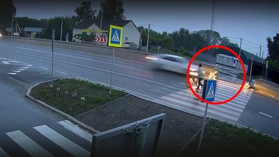 "Тяг її під колесами до кінця села": чому водію, який на смерть збив жінку на трасі "Київ-Чернігів", не вручили підозру "Тяг її під колесами до кінця села": чому водію, який на смерть збив жінку на трасі "Київ-Чернігів", не вручили підозру