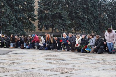Первомайська громада провела в останню путь захисника Олексія Мурзака Первомайська громада провела в останню путь захисника Олексія Мурзака