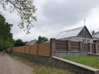 Жителі Світловодської громади на Кіровоградщині лагодять будинки, пошкоджені ракетним обстрілом