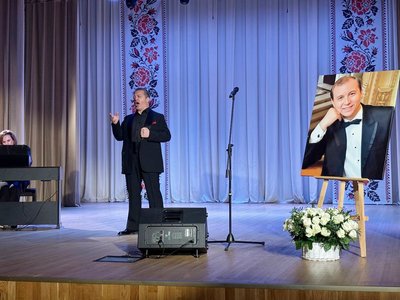 "Осяяний сонцем": у Малині вшанували пам'ять оперного співака Владислава Горая "Осяяний сонцем": у Малині вшанували пам'ять оперного співака Владислава Горая