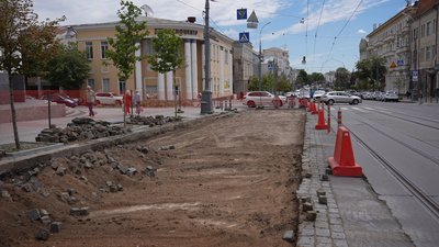 До 1 вересня на Соборній частково перекрили рух: що ремонтують До 1 вересня на Соборній частково перекрили рух: що ремонтують