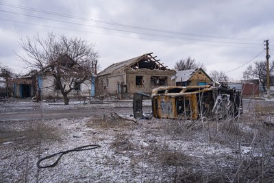 "Постійно б'ють, та люди нікуди не хочуть їхати". Як живуть прифронтові Романки на Дніпропетровщині "Постійно б'ють, та люди нікуди не хочуть їхати". Як живуть прифронтові Романки на Дніпропетровщині
