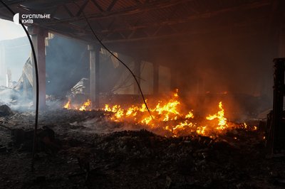 Війська РФ з ночі атакує Київщину: двоє поранених, наслідки фіксують у чотирьох районах Війська РФ з ночі атакує Київщину: двоє поранених, наслідки фіксують у чотирьох районах