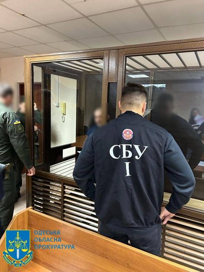 Заволоділи базою відпочинку Укрпошти: в Одеській області викрили злочинну групу — прокуратура