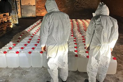 У Полтаві викрили нарколабораторію з обігом понад 70 мільйонів гривень на місяць У Полтаві викрили нарколабораторію з обігом понад 70 мільйонів гривень на місяць