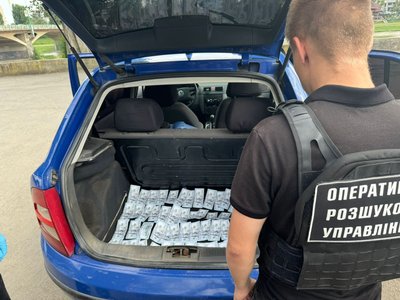 В Ужгороді затримали двох чоловіків за підозрою у переправленні військовозобов'язаних через кордон