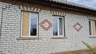 Безпілотники атакували Семенівку, що на Чернігівщині: пошкоджені будинки та адмінприміщення міської ради Безпілотники атакували Семенівку, що на Чернігівщині: пошкоджені будинки та адмінприміщення міської ради