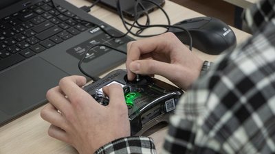 Пошкоджено будівлю Суспільного, поранені через масовану атаку, збиті БпЛА. Головні новини Дніпра та області 18 листопада