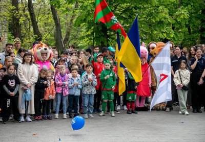 Діти з Дніпропетровщини побували на відкритті сезону Київської дитячої залізниці Діти з Дніпропетровщини побували на відкритті сезону Київської дитячої залізниці
